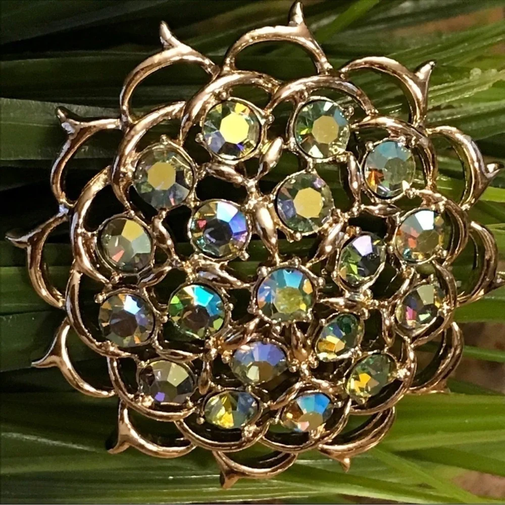 Sara Cov Coventry Rhinestone Brooch Pendant